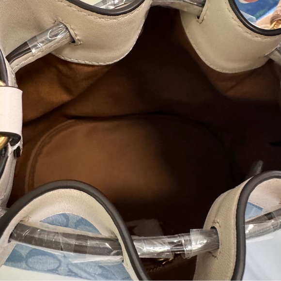 Coach Field Bucket Bag In Signature Chambray c4693 - Picture 4 of 7